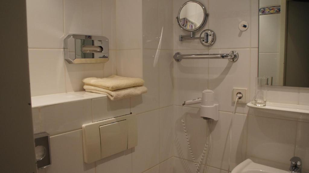 ויסבאדן Hotel Jaegerhof חדר תמונה